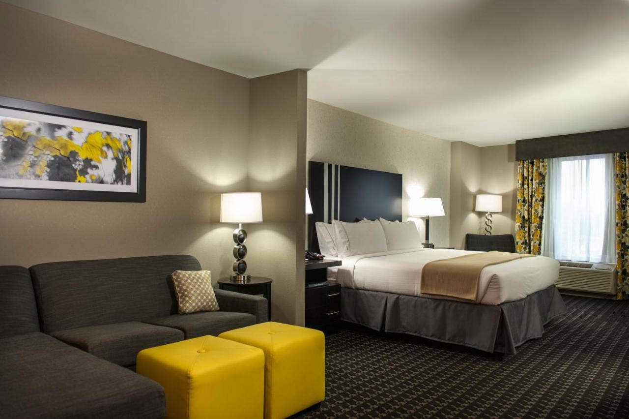 Holiday Inn Express And Suites Madison Central By Ihg Eksteriør billede