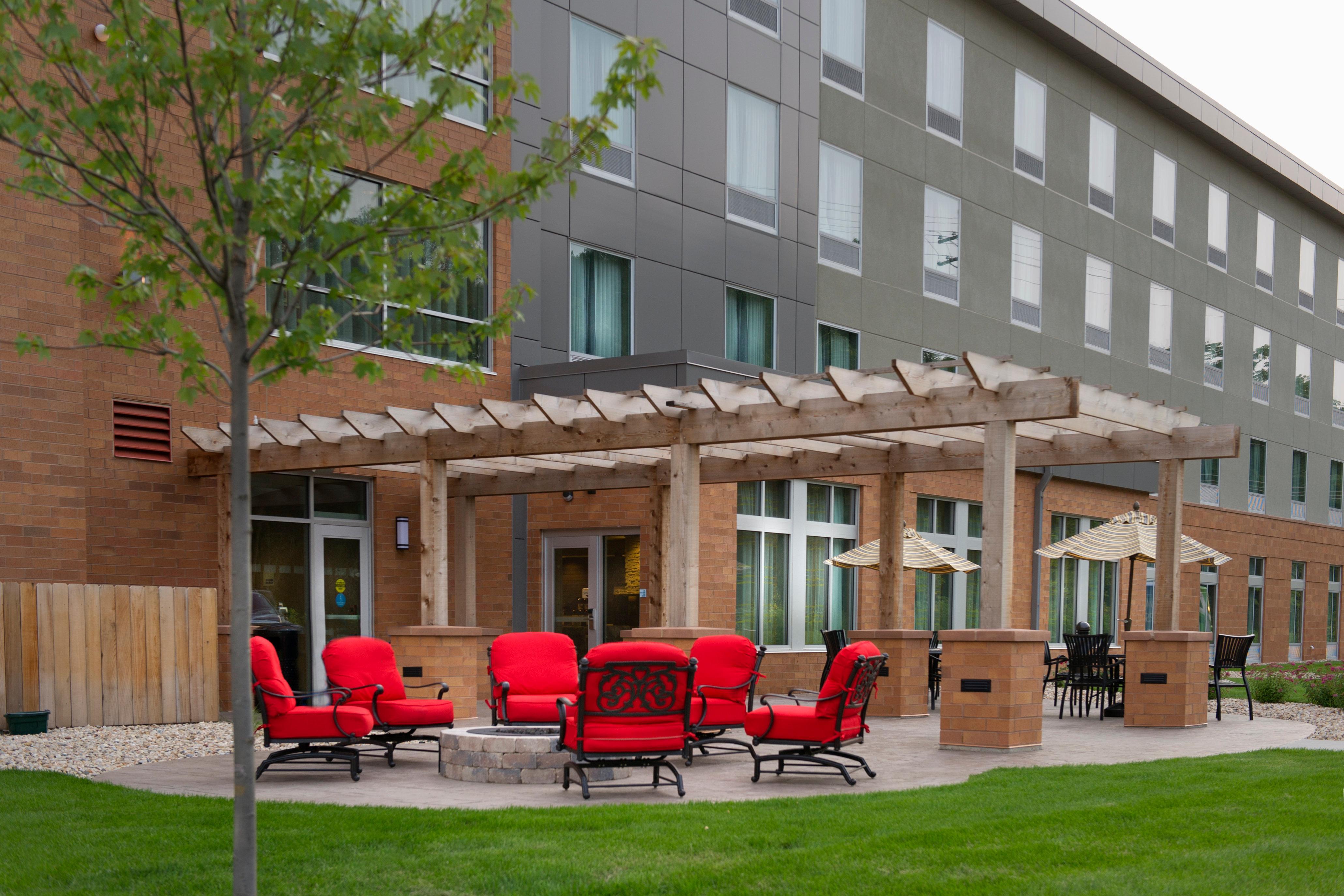 Holiday Inn Express And Suites Madison Central By Ihg Eksteriør billede