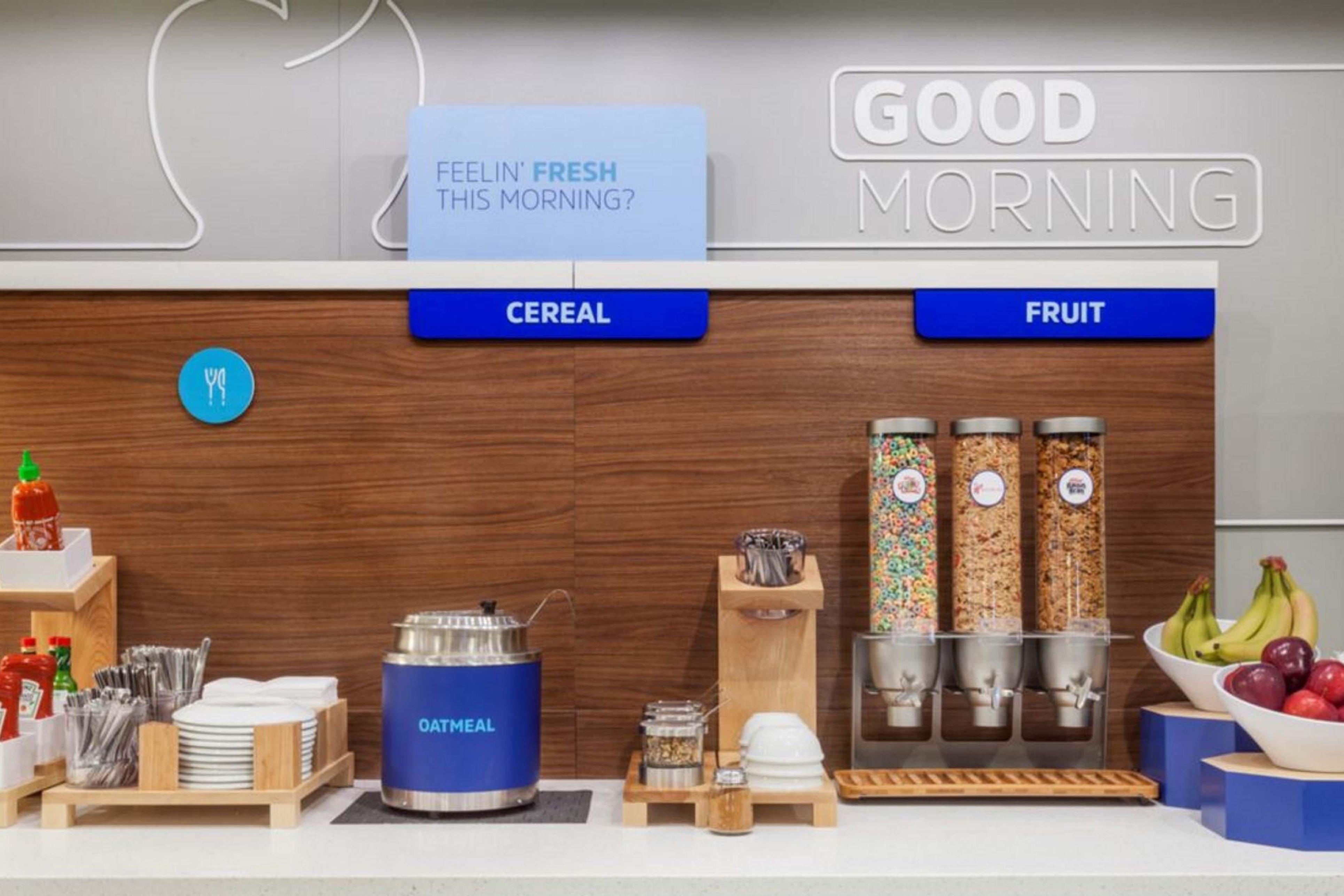 Holiday Inn Express And Suites Madison Central By Ihg Eksteriør billede