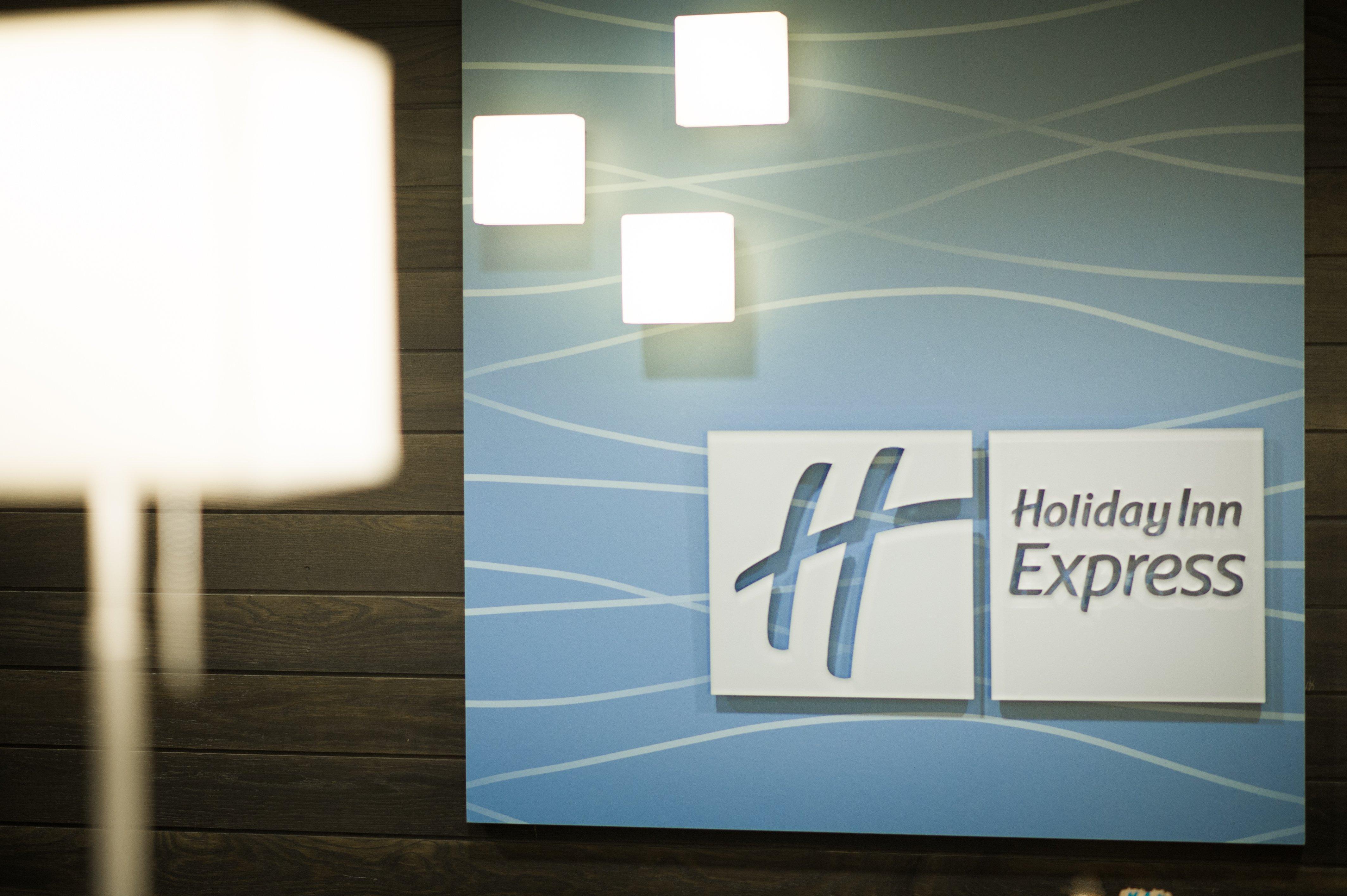 Holiday Inn Express And Suites Madison Central By Ihg Eksteriør billede